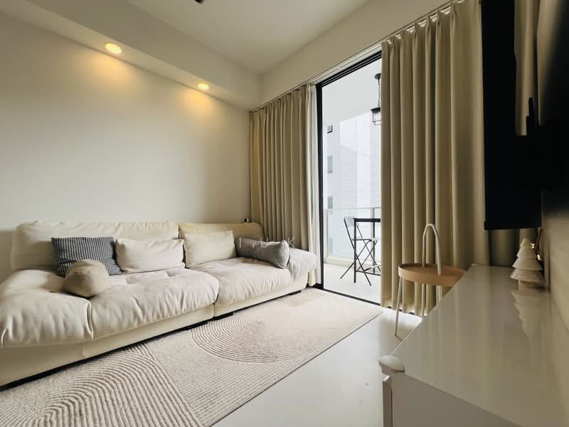 Bartley Ridge, 46 Mount Vernon Road, 1 Bedroom, 463 sqft, Condominium For Sale, by LIUK ., 500167034 - Living Room - PropertyGuru.com.sg