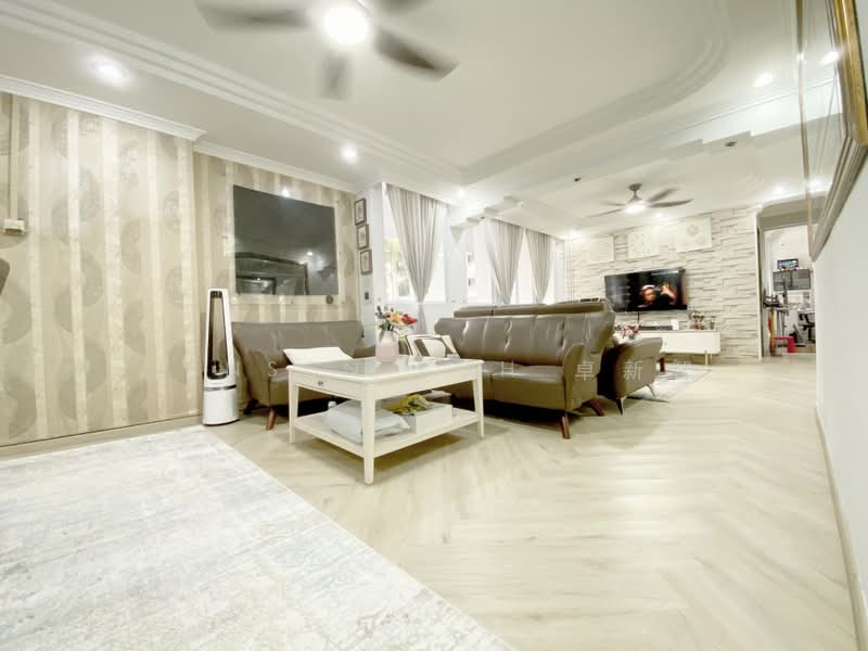 919 Hougang Avenue 4, 919 Hougang Avenue 4, 4 Bedrooms, 1,292 sqft, HDB Flat For Sale, by Jensen Toh 卓新智, 500167035 - Living Room - PropertyGuru.com.sg