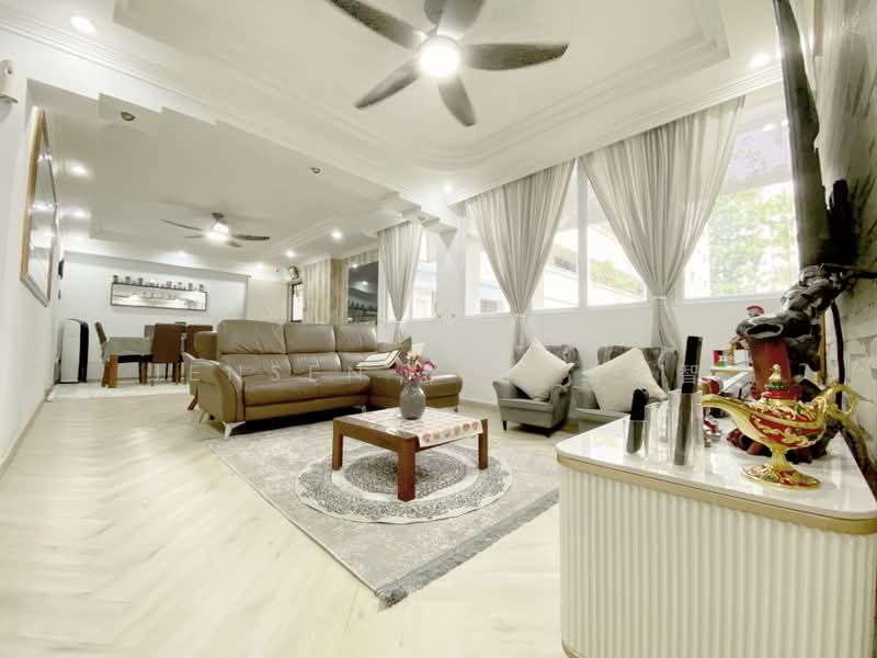 919 Hougang Avenue 4, 919 Hougang Avenue 4, 4 Bedrooms, 1,292 sqft, HDB Flat For Sale, by Jensen Toh 卓新智, 500167035 - Living Room - PropertyGuru.com.sg