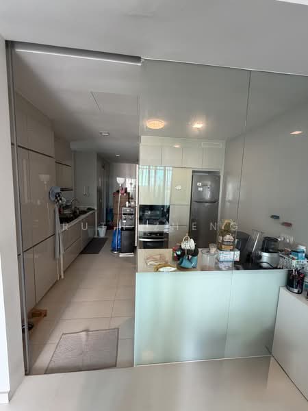 Soleil @ Sinaran, 6 Sinaran Drive, 3 Bedrooms, 1,450 sqft, Condominium For Rent, by Ruth Zheng, 500167039 - Kitchen - PropertyGuru.com.sg