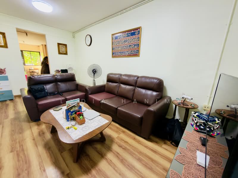 534 Bedok North Street 3, 534 Bedok North Street 3, 1 Bedroom, 484 sqft, HDB Flat For Sale, by Lydia Hanim, 500167050 - Living Room - PropertyGuru.com.sg