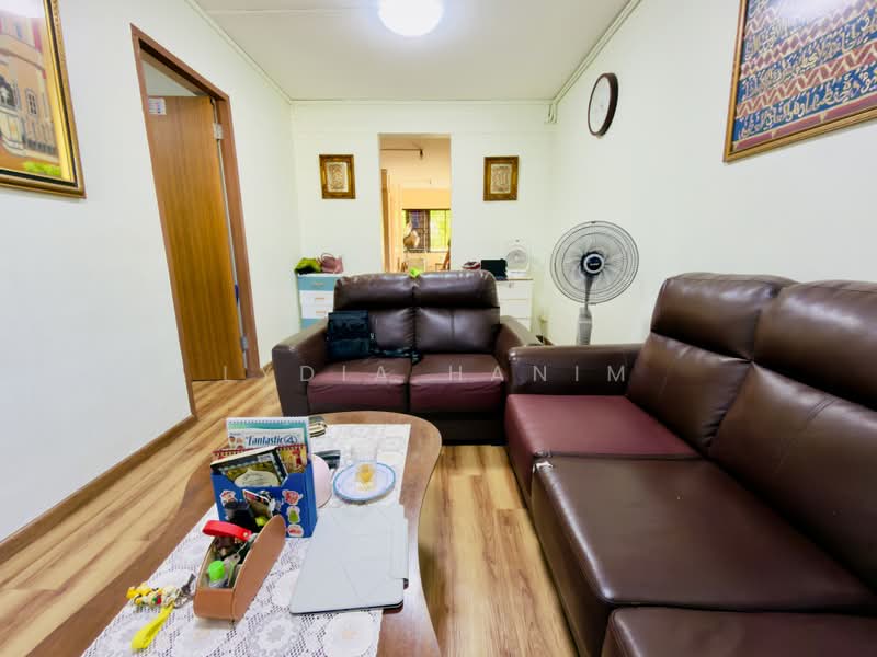 534 Bedok North Street 3, 534 Bedok North Street 3, 1 Bedroom, 484 sqft, HDB Flat For Sale, by Lydia Hanim, 500167050 - Living Room - PropertyGuru.com.sg