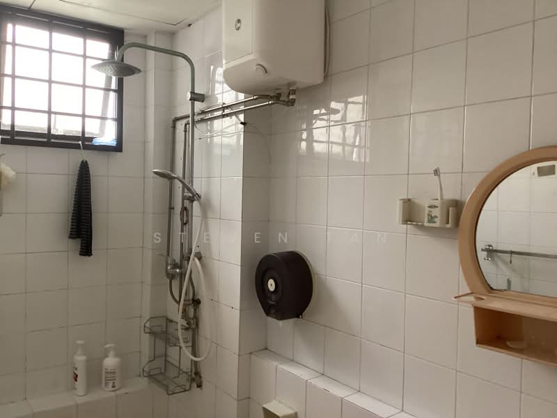 Delight Court, 16 Lorong 33 Geylang, 3 Bedrooms, 1,324 sqft, Condominium For Sale, by Steven Tan, 500167051 - Bathroom - PropertyGuru.com.sg