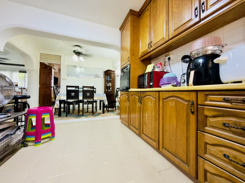419 Hougang Avenue 8, 419 Hougang Avenue 8, 3 Bedrooms, 1,130 sqft, HDB Flat For Sale, by Lydia Hanim, 500167052 - Kitchen - PropertyGuru.com.sg