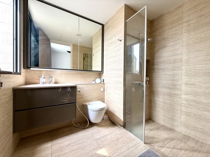 Nim Collection, 8 Nim Terrace, 5 Bedrooms, 4,294 sqft, Terraced House For Sale, by JACKIE TAN, 500167053 - Bathroom - PropertyGuru.com.sg