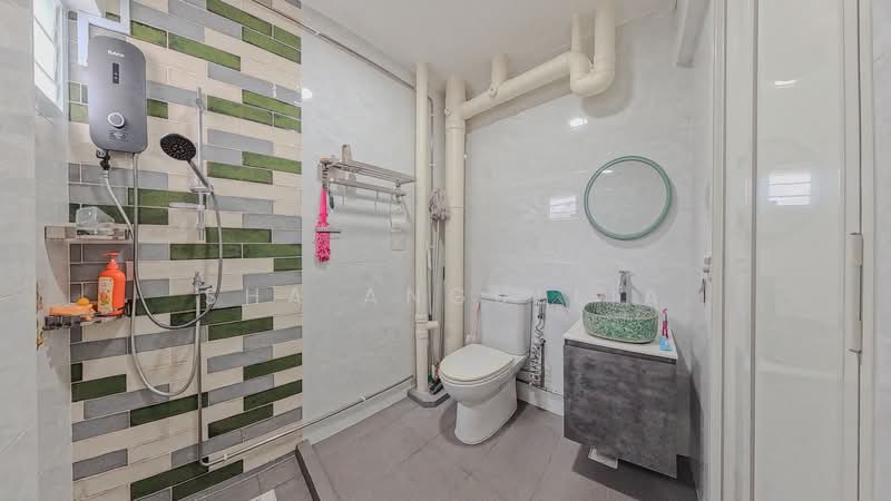 121 Bukit Batok Central, 121 Bukit Batok Central, 4 Bedrooms, 1,560 sqft, HDB Flat For Sale, by Sha Angullia, 500167059 - Bathroom - PropertyGuru.com.sg