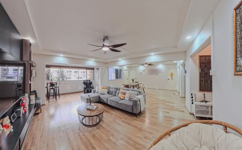 121 Bukit Batok Central, 121 Bukit Batok Central, 4 Bedrooms, 1,560 sqft, HDB Flat For Sale, by Sha Angullia, 500167059 - Living Room - PropertyGuru.com.sg