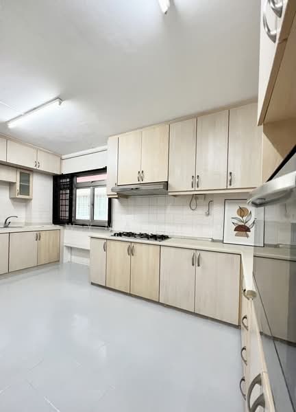 581 Pasir Ris Street 53, 581 Pasir Ris Street 53, 4 Bedrooms, 1,593 sqft, HDB Flat For Sale, by Wyna Khoo, 500167060 - Kitchen - PropertyGuru.com.sg