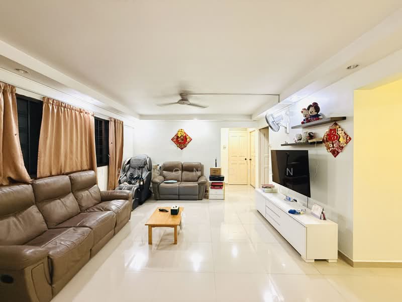 124 Yishun Street 11, 124 Yishun Street 11, 3 Bedrooms, 1,033 sqft, HDB Flat For Sale, by Hanson Chan, 500167075 - Living Room - PropertyGuru.com.sg