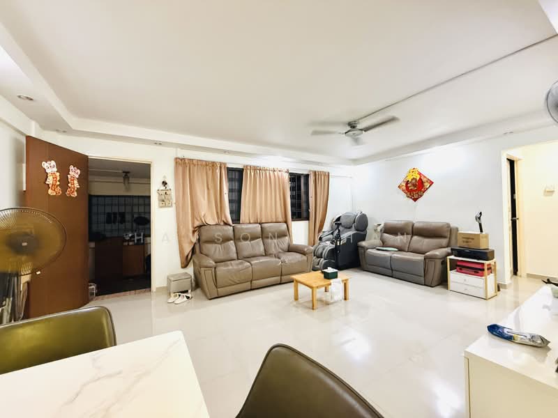 124 Yishun Street 11, 124 Yishun Street 11, 3 Bedrooms, 1,033 sqft, HDB Flat For Sale, by Hanson Chan, 500167075 - Living Room - PropertyGuru.com.sg