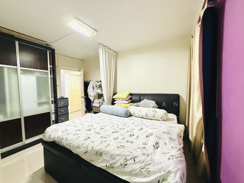 124 Yishun Street 11, 124 Yishun Street 11, 3 Bedrooms, 1,033 sqft, HDB Flat For Sale, by Hanson Chan, 500167075 - Bedroom - PropertyGuru.com.sg