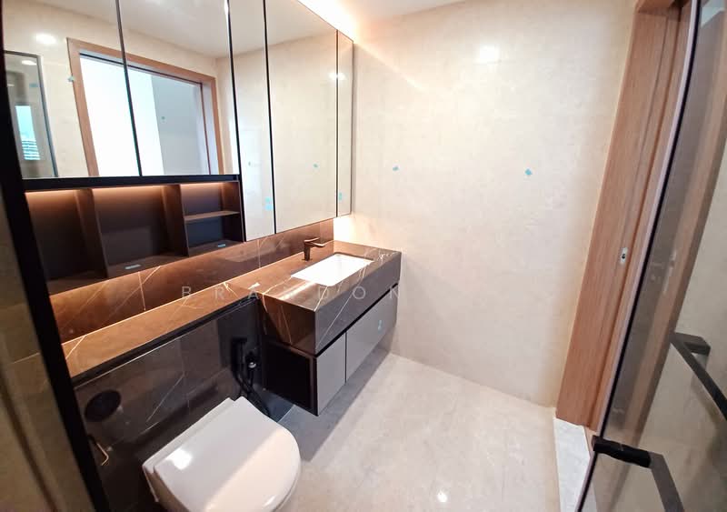 The Atelier, 2 Makeway Avenue, 2 Bedrooms, 872 sqft, Condominium For Rent, by Brandon Lim, 500167087 - Bathroom - PropertyGuru.com.sg