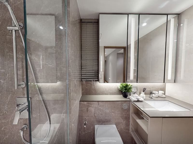 Why Wait Years? Rare D15 5 Bedder Near MRT & Kong Hwa Pri, , 5 Bedrooms, 2,131 sqft, Condominium For Sale, by Jaslynn Soh, 500167088 - Bathroom - PropertyGuru.com.sg