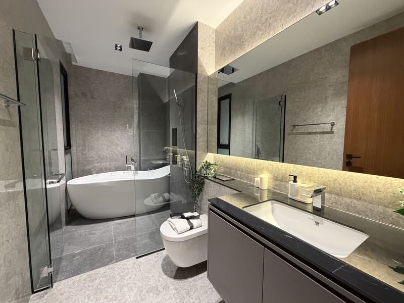 ⭐️FREEHOLD BRAND NEW LANDED IN THE NORTH⭐️, , 5 Bedrooms, 4,834 sqft, Terraced House For Sale, by Kenneth Yeoh, 500167094 - Bathroom - PropertyGuru.com.sg