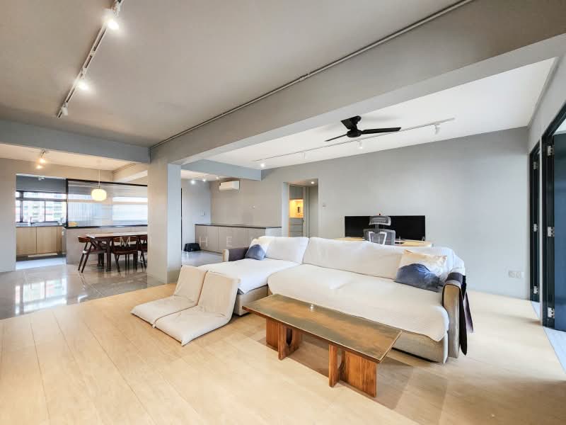 715 Clementi West Street 2, 715 Clementi West Street 2, 4 Bedrooms, 1,647 sqft, HDB Flat For Sale, by Michelle Chia, 500167101 - Living Room - PropertyGuru.com.sg