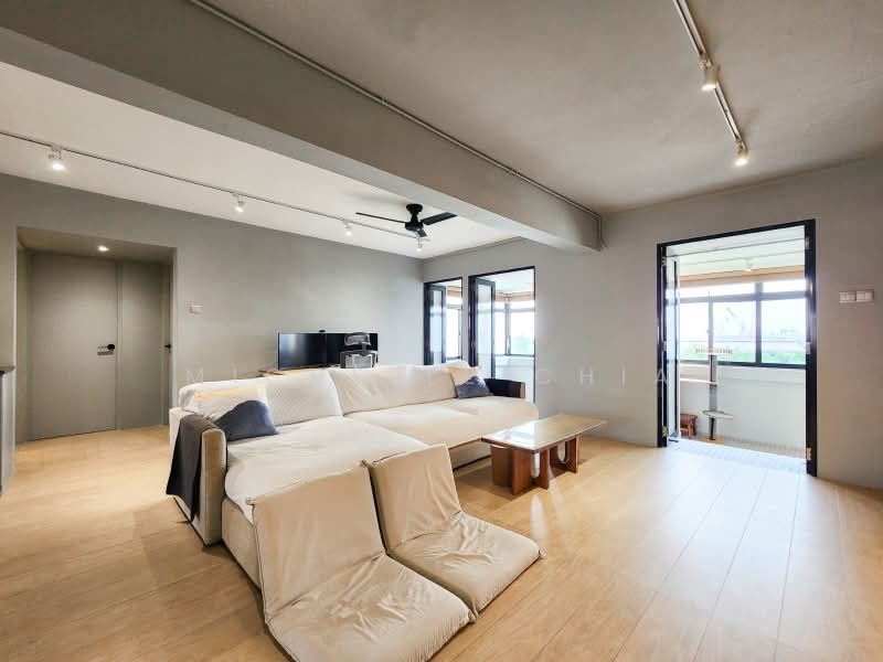 715 Clementi West Street 2, 715 Clementi West Street 2, 4 Bedrooms, 1,647 sqft, HDB Flat For Sale, by Michelle Chia, 500167101 - Living Room - PropertyGuru.com.sg