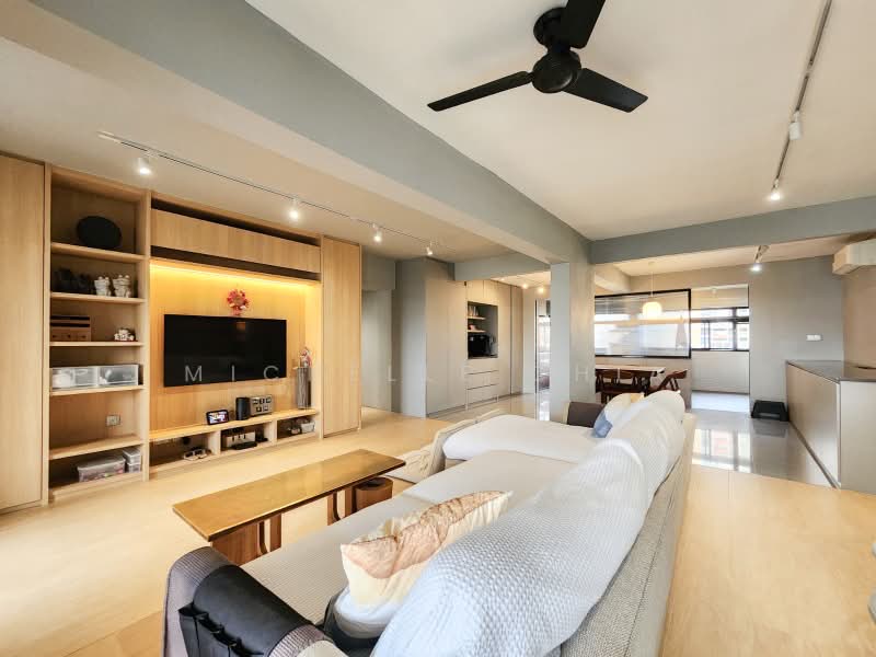 715 Clementi West Street 2, 715 Clementi West Street 2, 4 Bedrooms, 1,647 sqft, HDB Flat For Sale, by Michelle Chia, 500167101 - Living Room - PropertyGuru.com.sg
