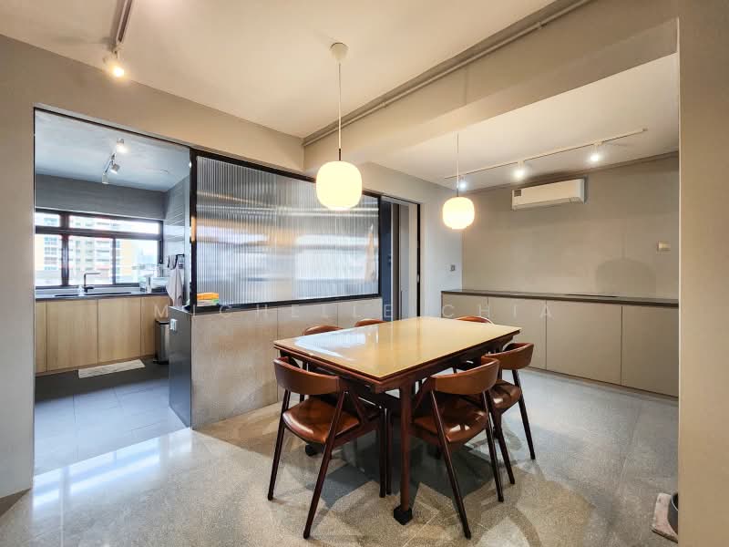 715 Clementi West Street 2, 715 Clementi West Street 2, 4 Bedrooms, 1,647 sqft, HDB Flat For Sale, by Michelle Chia, 500167101 - Dining - PropertyGuru.com.sg