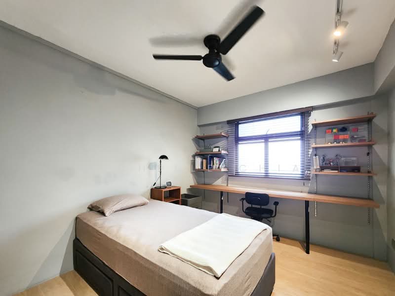 715 Clementi West Street 2, 715 Clementi West Street 2, 4 Bedrooms, 1,647 sqft, HDB Flat For Sale, by Michelle Chia, 500167101 - Bedroom - PropertyGuru.com.sg