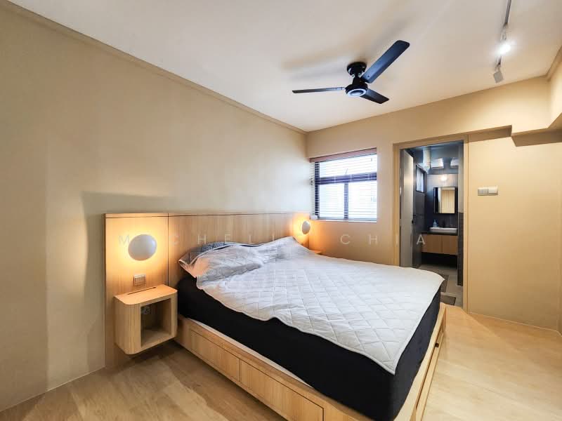 715 Clementi West Street 2, 715 Clementi West Street 2, 4 Bedrooms, 1,647 sqft, HDB Flat For Sale, by Michelle Chia, 500167101 - Master Bedroom - PropertyGuru.com.sg