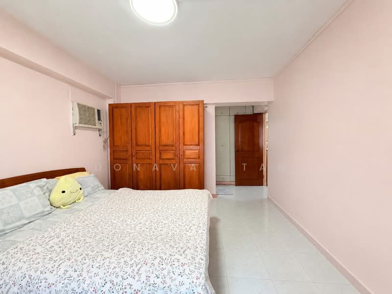 407 Serangoon Avenue 1, 407 Serangoon Avenue 1, 3 Bedrooms, 1,119 sqft, HDB Flat For Sale, by Donavan Tan, 500167103 - Bedroom - PropertyGuru.com.sg