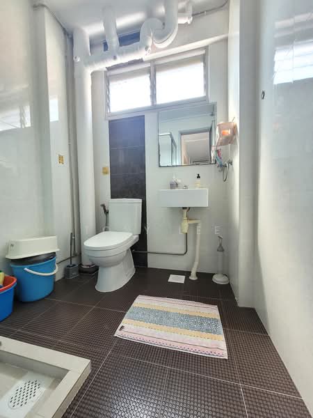 102 Pasir Ris Street 12, 102 Pasir Ris Street 12, Room Rental, 160 sqft, HDB Flat For Rent, by Tony Lee, 500167108 - Bathroom - PropertyGuru.com.sg