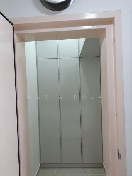 The Sail @ Marina Bay, 6 Marina Boulevard, 1 Bedroom, 667 sqft, Condominium For Rent, by Maria Phua, 500167109 - Walk in wardrobe - PropertyGuru.com.sg