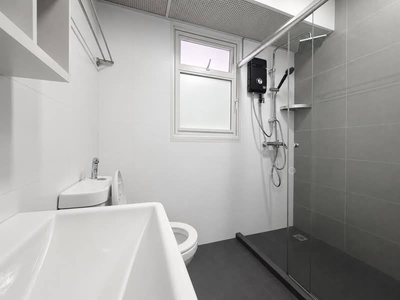 621B Tampines Street 61, 621B Tampines Street 61, 3 Bedrooms, 1,001 sqft, HDB Flat For Sale, by Clarissa Loo, 500167111 - Bathroom - PropertyGuru.com.sg