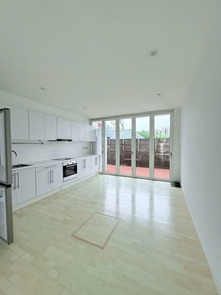 Bartley Road, Eden Grove, Sunshine Terrace, near woodleigh mall, Bartley Road, Eden Grove, Sunshine Terrace, woodleigh, Gambir, Labu ayer, labu gambir, how sun, 2 Bedrooms, 1,469 sqft, Terraced House For Rent, by Anthea Yeo 杨丽娇, 500167114 - Kitchen - PropertyGuru.com.sg