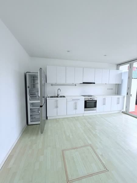 Bartley Road, Eden Grove, Sunshine Terrace, near woodleigh mall, Bartley Road, Eden Grove, Sunshine Terrace, woodleigh, Gambir, Labu ayer, labu gambir, how sun, 2 Bedrooms, 1,469 sqft, Terraced House For Rent, by Anthea Yeo 杨丽娇, 500167114 - Kitchen - PropertyGuru.com.sg