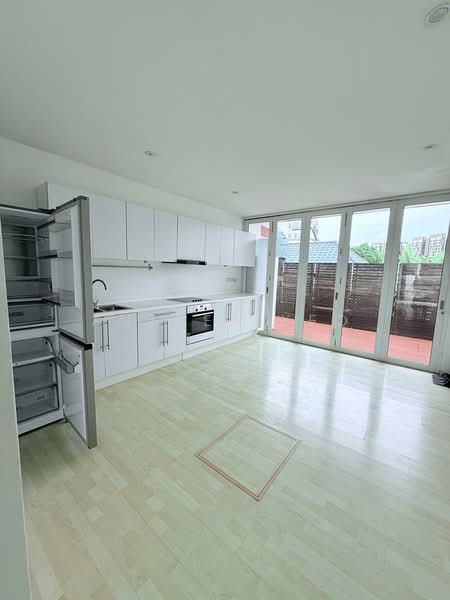 Bartley Road, Eden Grove, Sunshine Terrace, near woodleigh mall, Bartley Road, Eden Grove, Sunshine Terrace, woodleigh, Gambir, Labu ayer, labu gambir, how sun, 2 Bedrooms, 1,469 sqft, Terraced House For Rent, by Anthea Yeo 杨丽娇, 500167114 - Kitchen - PropertyGuru.com.sg