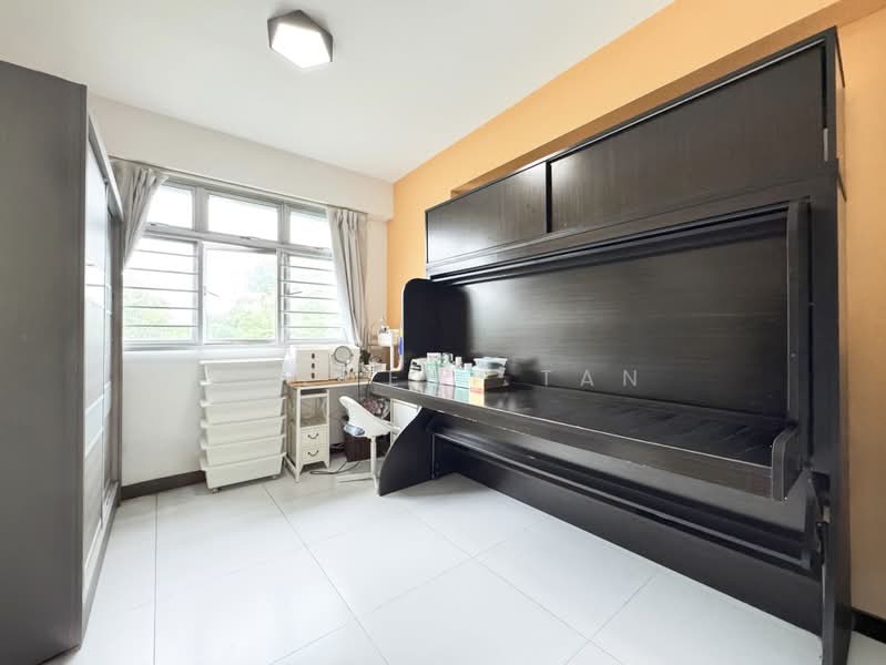 430B Yishun Avenue 11, 430B Yishun Avenue 11, 3 Bedrooms, 990 sqft, HDB Flat For Sale, by Clement Tan, 500167122 - Bedroom 1 - PropertyGuru.com.sg