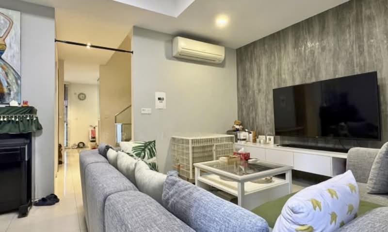 ⭐️⭐️LANDED7772@ $3.xM Freehold 5BR Ensuite with Lift D15 Terrace 1km Tao Nan, Telok Kurau, 5 Bedrooms, 3,550 sqft, Terraced House For Sale, by Ivan Chng, 500167130 - Living Room - PropertyGuru.com.sg