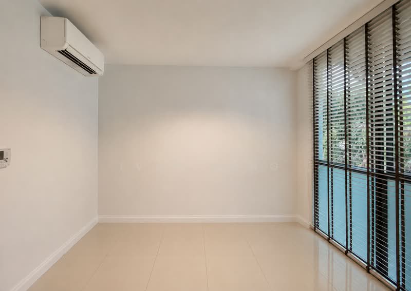 ⭐️⭐️LANDED7772@ $3.xM Freehold 5BR Ensuite with Lift D15 Cluster Terrace Walk to Marine Terrace MRT, Telok Kurau, 5 Bedrooms, 3,550 sqft, Terraced House For Sale, by Ivan Chng, 500167130 - Dining - PropertyGuru.com.sg