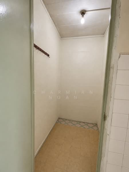 269 Bukit Batok East Avenue 4, 269 Bukit Batok East Avenue 4, 2 Bedrooms, 689 sqft, HDB Flat For Sale, by Charmian Ngan, 500167149 - Store - PropertyGuru.com.sg