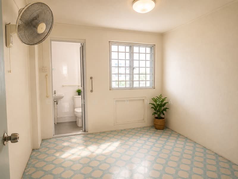 269 Bukit Batok East Avenue 4, 269 Bukit Batok East Avenue 4, 2 Bedrooms, 689 sqft, HDB Flat For Sale, by Charmian Ngan, 500167149 - Main bedroom  - PropertyGuru.com.sg