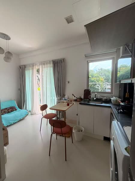 448 @ East Coast, 448 East Coast, 1 Bedroom, 463 sqft, Condominium For Rent, by Bennedict Tan, 500167158 - Kitchen - PropertyGuru.com.sg