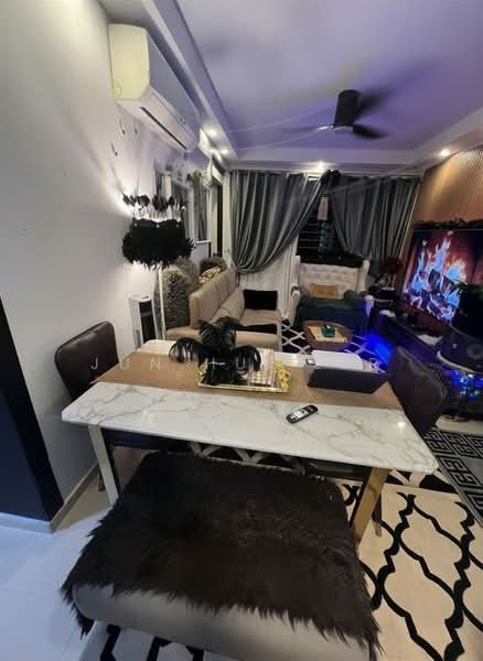 686C Choa Chu Kang Crescent, 686C Choa Chu Kang Crescent, 3 Bedrooms, 915 sqft, HDB Flat For Sale, by Jun Hui LER, 500167160 - Living Room - PropertyGuru.com.sg