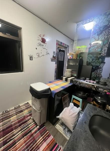 686C Choa Chu Kang Crescent, 686C Choa Chu Kang Crescent, 3 Bedrooms, 915 sqft, HDB Flat For Sale, by Jun Hui LER, 500167160 - Kitchen - PropertyGuru.com.sg