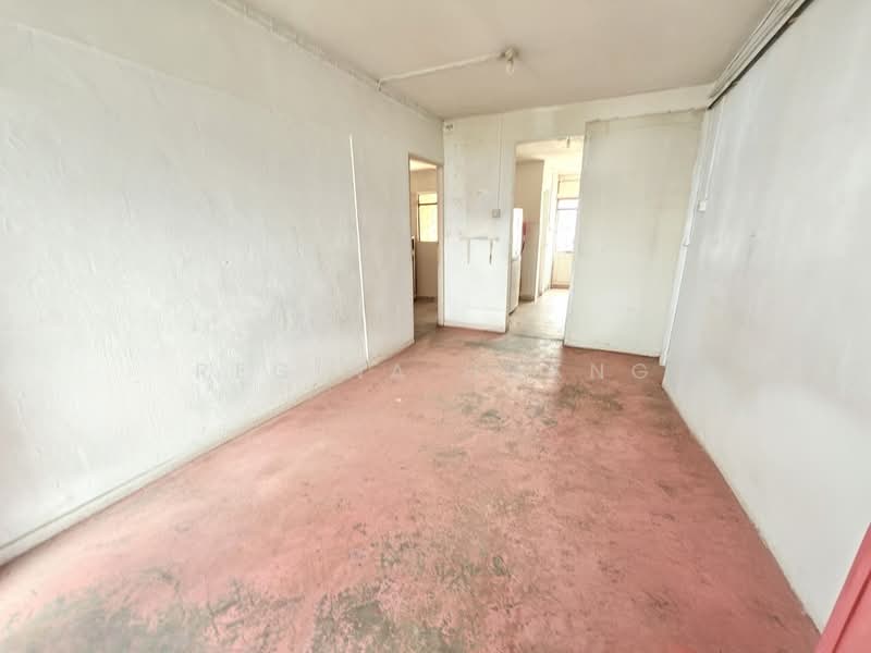 620 Bedok Reservoir Road, 620 Bedok Reservoir Road, 1 Bedroom, 484 sqft, HDB Flat For Sale, by Regina Huang, 500167166 - Living Room - PropertyGuru.com.sg