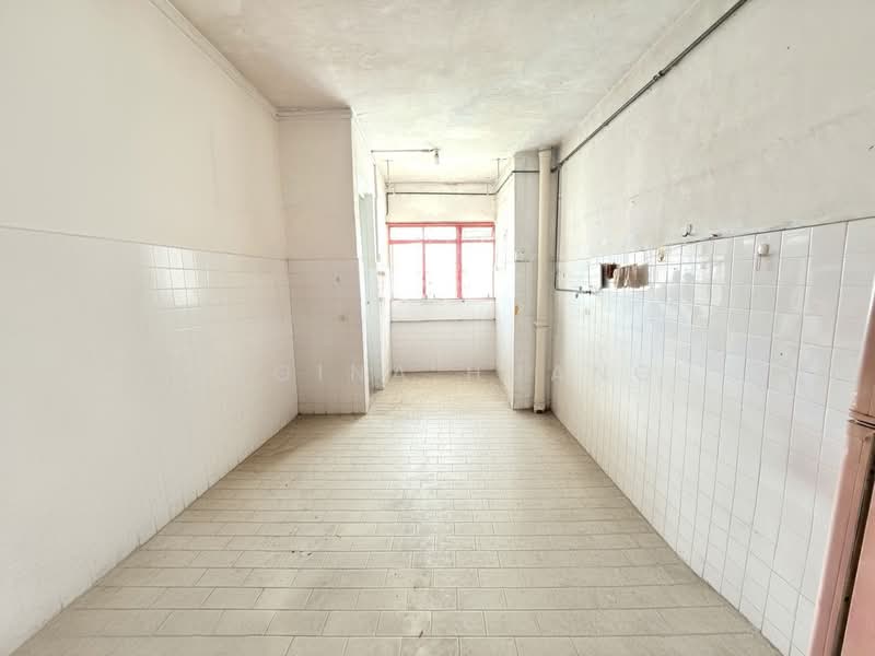 620 Bedok Reservoir Road, 620 Bedok Reservoir Road, 1 Bedroom, 484 sqft, HDB Flat For Sale, by Regina Huang, 500167166 - Kitchen - PropertyGuru.com.sg