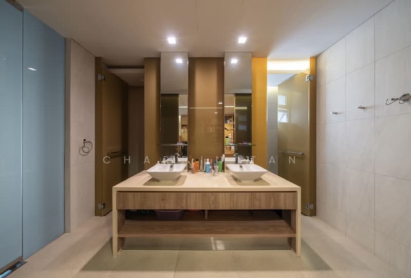 3 plus attic rebuilt freehold 3-gen bungalow walking dist to MRT, , 7 Bedrooms, 6,355 sqft, Bungalow House For Sale, by Charpin Tan, 500167179 - Bathroom - PropertyGuru.com.sg