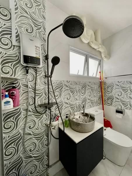562 Pasir Ris Street 51, 562 Pasir Ris Street 51, Room Rental, 150 sqft, HDB Flat For Rent, by Nizam Firdaus, 500167181 - Bathroom - PropertyGuru.com.sg