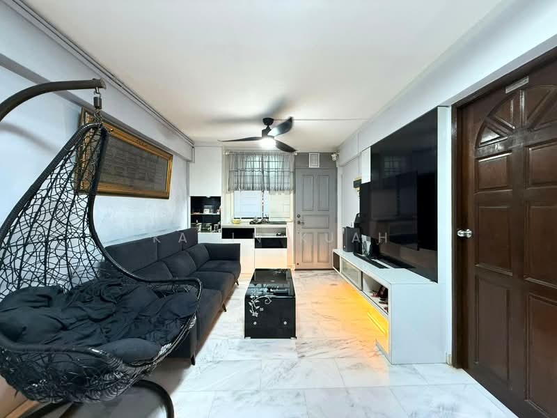 163 Stirling Road, 163 Stirling Road, 2 Bedrooms, 710 sqft, HDB Flat For Sale, by Kavin Kuah, 500167188 - Living Room - PropertyGuru.com.sg