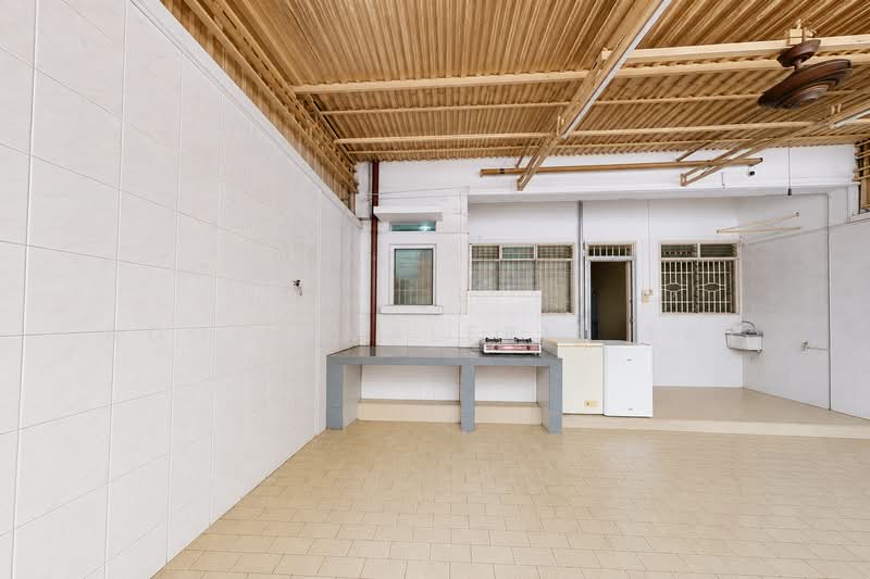 35a lorong 25a geylang, , 5 Bedrooms, 2,081 sqft, Terraced House For Sale, by Adora Valerie Tay, 500167191 - Interior - PropertyGuru.com.sg