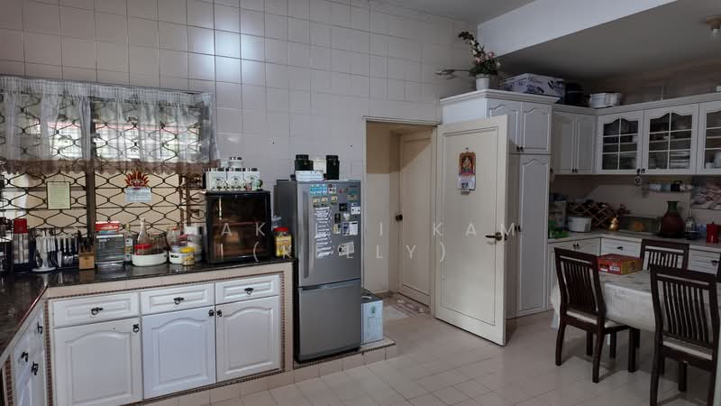 Jln Lim Tai See, , 5 Bedrooms, 3,530 sqft, Semi-Detached House For Sale, by Mak Lai Kam (Kelly), 500167197 - Dry Kitchen - PropertyGuru.com.sg