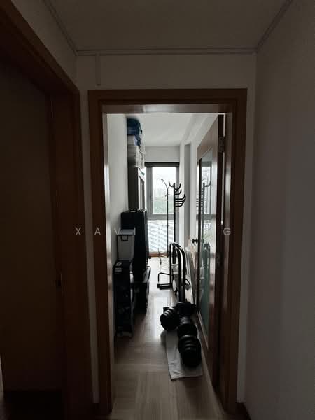 Hillview Regency, 26 Bukit Batok East Avenue 2, 4 Bedrooms, 1,195 sqft, Condominium For Sale, by Xavier Ng, 500167201 - Corridor - PropertyGuru.com.sg