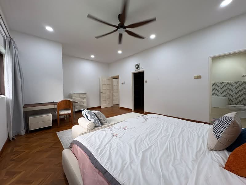 Bungalow Near Botanic Garden Cluny Park Bukit Timah, , 5 Bedrooms, 6,700 sqft, Bungalow House For Sale, by Christine Huang, 500167206 - Bedroom - PropertyGuru.com.sg
