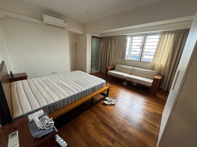 Bukit View, 144 Upper Bukit Timah Road, 2 Bedrooms, 1,000 sqft, Condominium For Rent, by Jessica Ng, 500167207 - Bedroom - PropertyGuru.com.sg