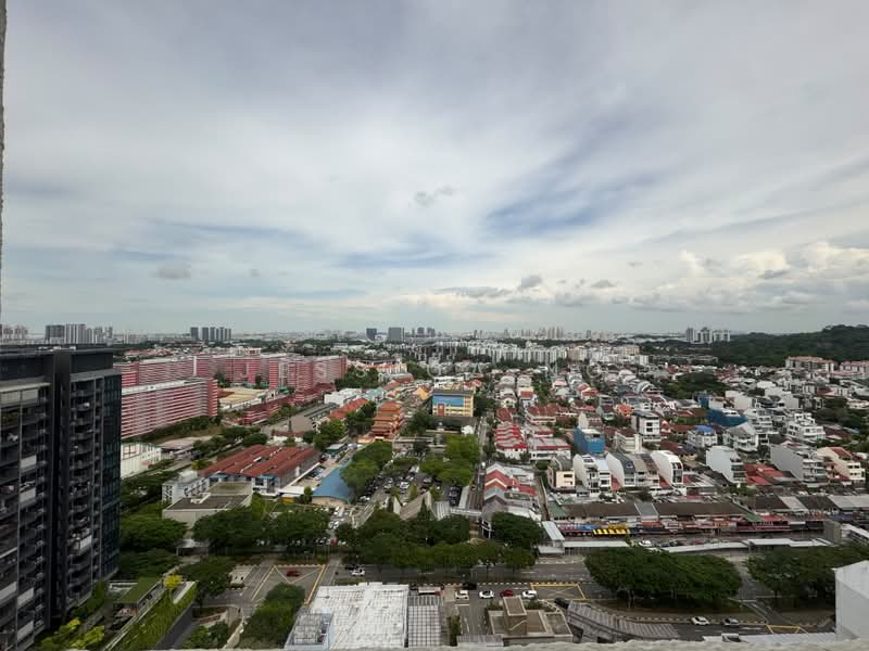 Bukit View, 144 Upper Bukit Timah Road, 2 Bedrooms, 1,000 sqft, Condominium For Rent, by Jessica Ng, 500167207 - Exterior - PropertyGuru.com.sg